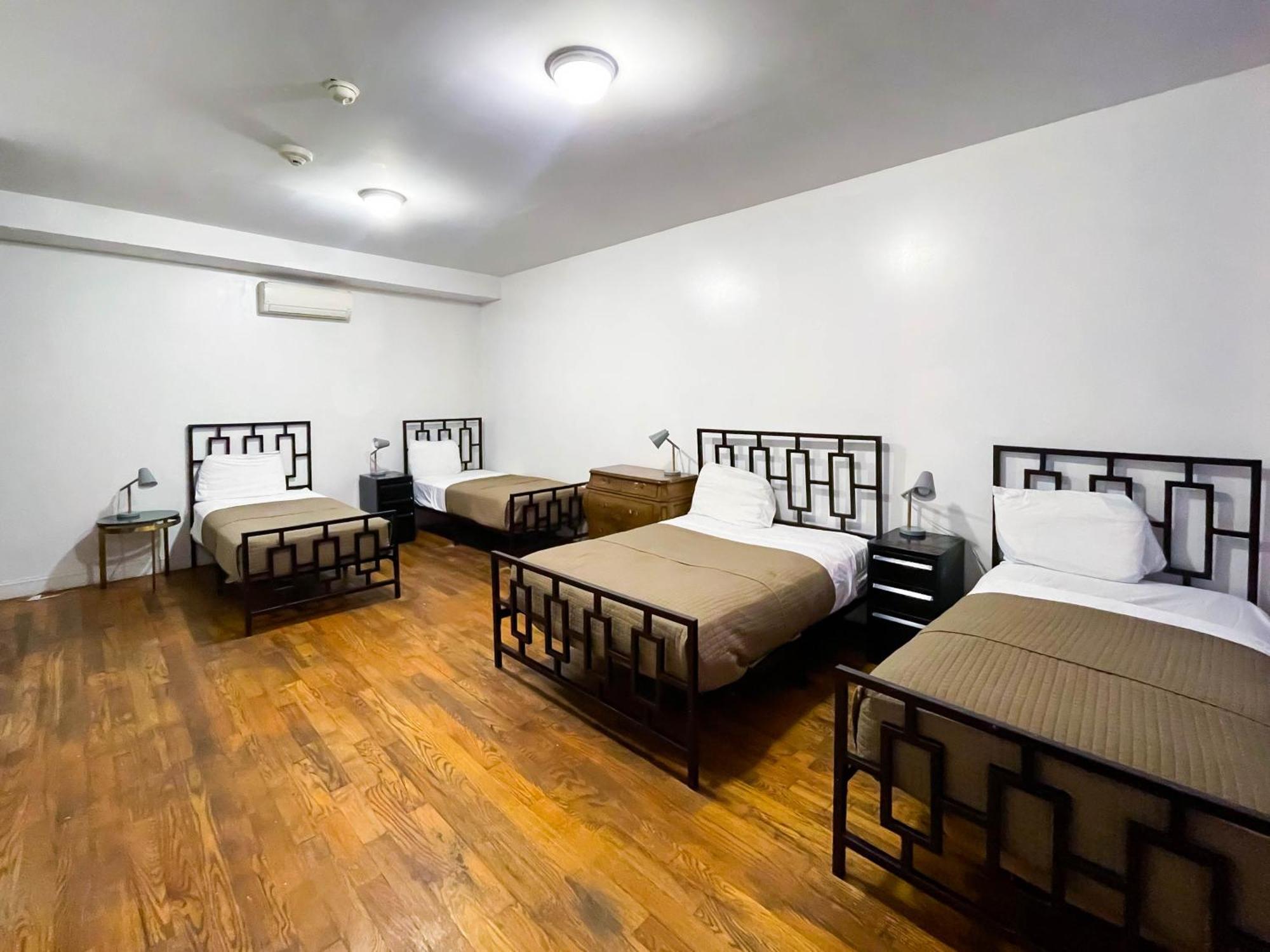 Hostel Ny Moore 3*